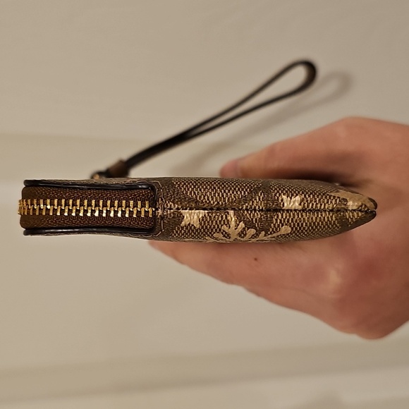 Coach Corner Zip Wristlet with Snowflake Print - Picture 4 of 10